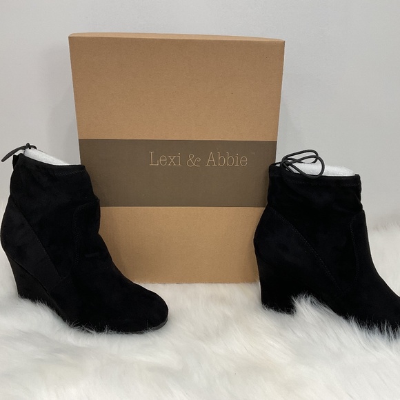 NWT Lexi & Abbie Black Suede Like Sloan Wedge Size 7 Boots/New In Box - Picture 4 of 13